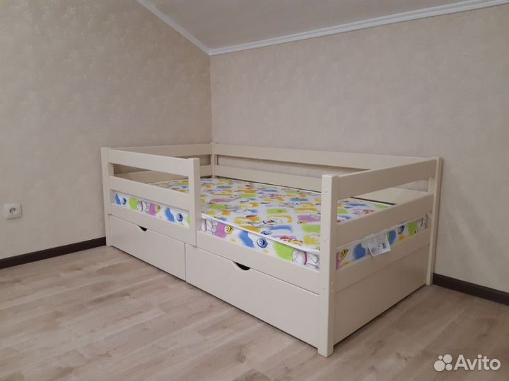 Детская кроватка Классическая