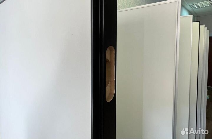 Межкомнатная дверь скрытого монтажа