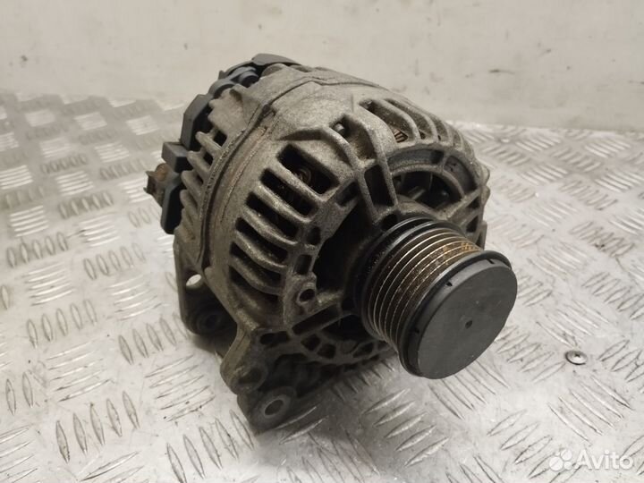 Генератор Volkswagen Golf 4 Skoda Octavia