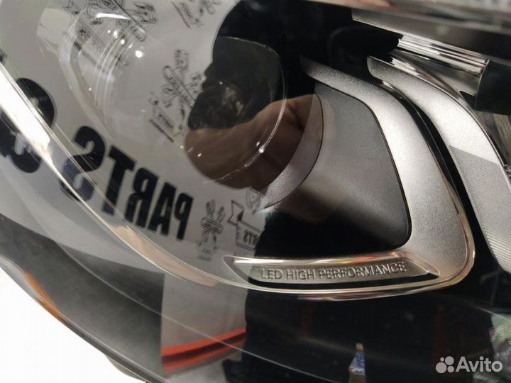 Фара LED правая Mercedes-Benz 250D
