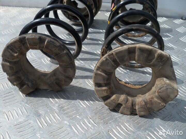 Пружина задняя Nissan Teana J31 2007г