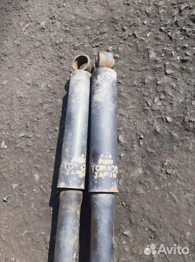 Задние стойки Toyota Duet