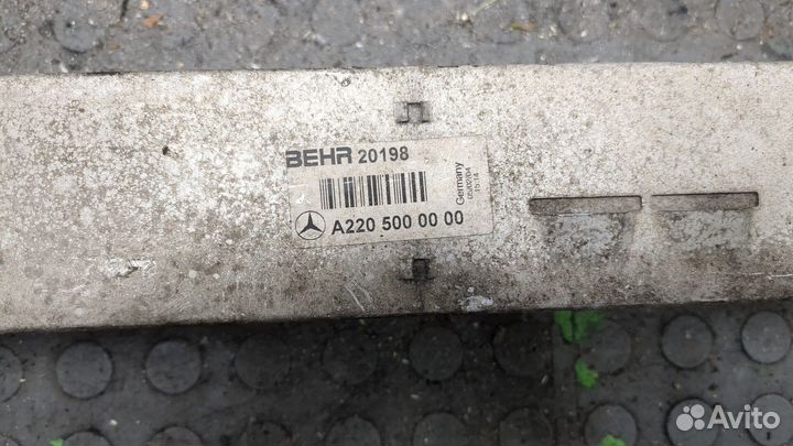 Радиатор интеркулера Mercedes S W220, 2004