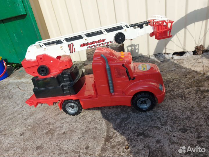 Игрушка большая машинка