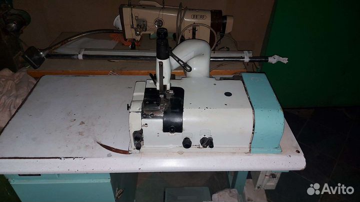 Машина для спуска края Atom