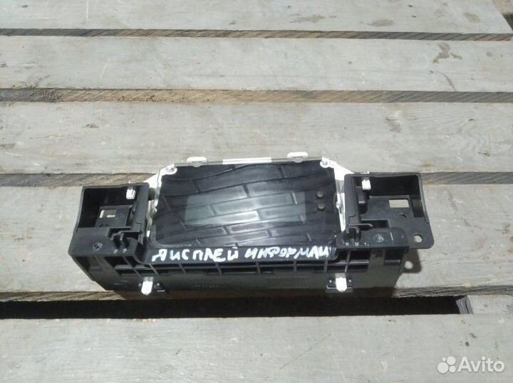 Дисплей информационный Ford Focus Iii хетчбек 1.6