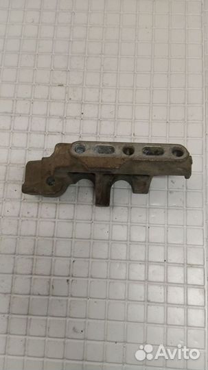 Кронштейн опоры двигателя правый Toyota Camry V40