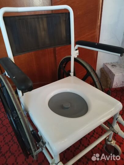 Кресло-коляска инвалидная