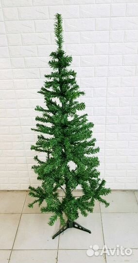 Новая ёлка с украшениями