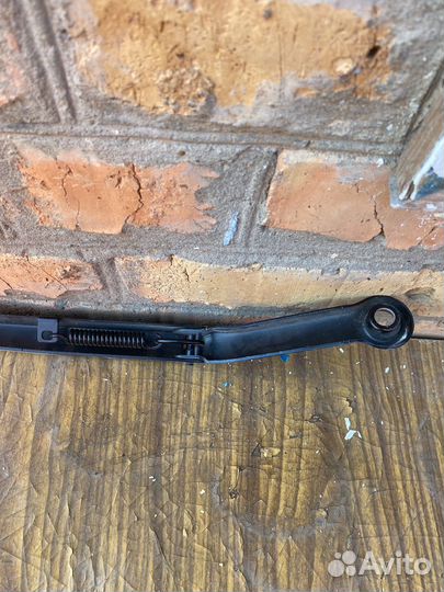 Поводок дворника для BMW. 325