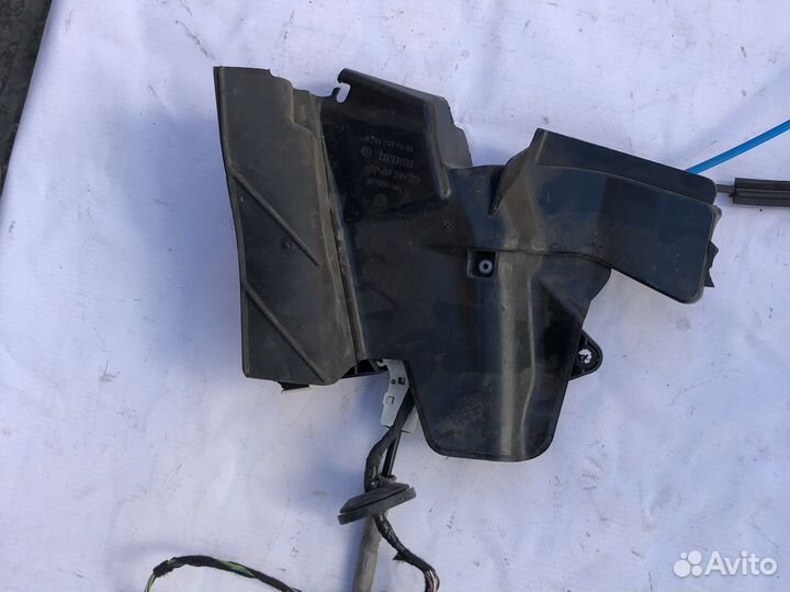 Замок двери Mercedes-Benz C-Class W204