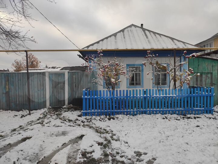 Дом 27,7 м² на участке 6,3 сот.