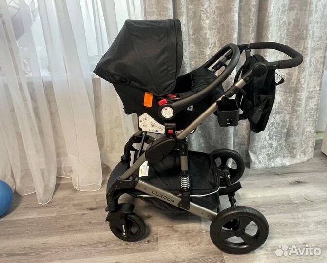 Коляска 3 в 1 LuxMom 555