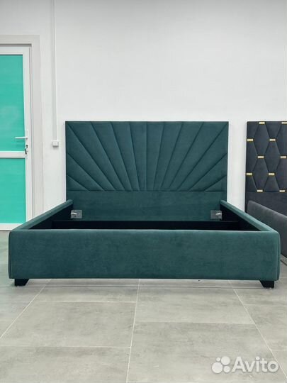 Кровать мягкая