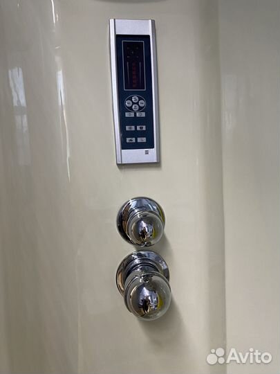 Душевая кабина 80х80 угловая