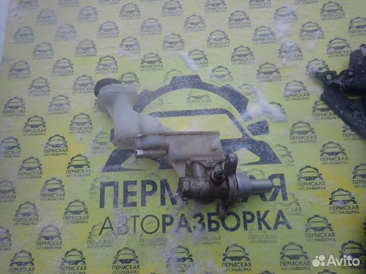 Цилиндр тормозной главный Nissan Qashqai J10