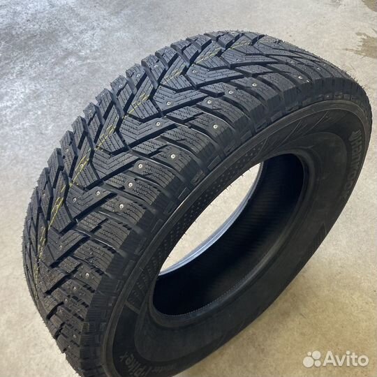 Hankook Winter i'Pike X W429A 205/70 R15 96T