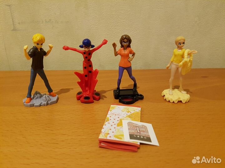 Фигурки Киндер Сюрприз (Леди Баг, Барби, DC)