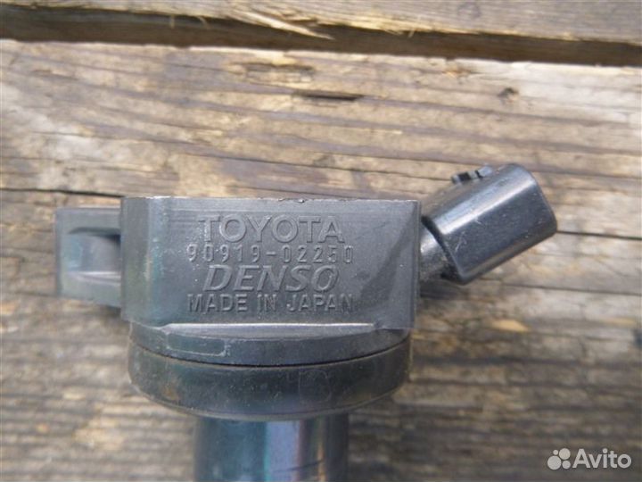 Катушка зажигания Lexus Ls600Hl UVF46 2urfse 2008