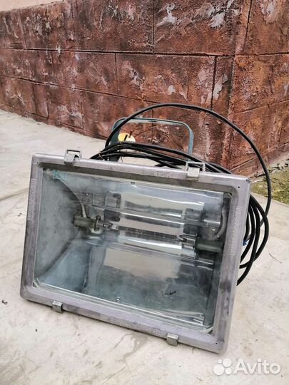 Прожектор 2000 Вт