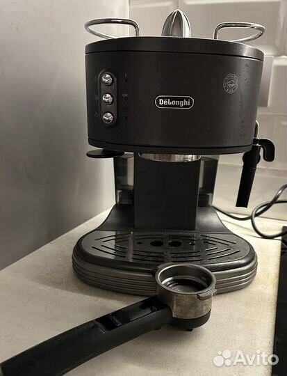 Кофеварка рожковая delonghi