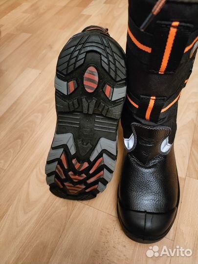 Продам сапоги для пониженных температур размер 43