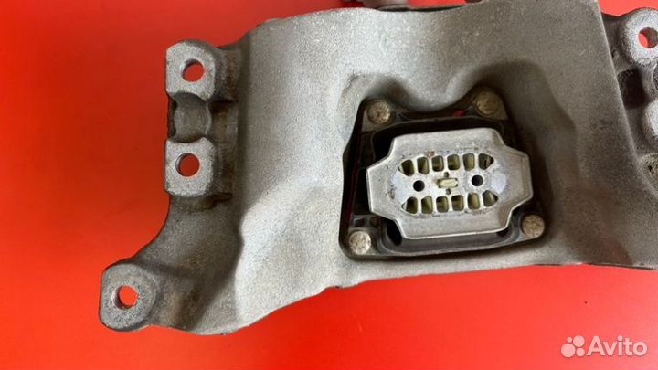 Подушка АКПП Audi A6 C6 AUK 3.2 2008