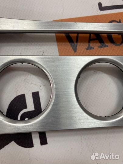 Накладка центральной консоли Vw Passat B6 3.2 2007