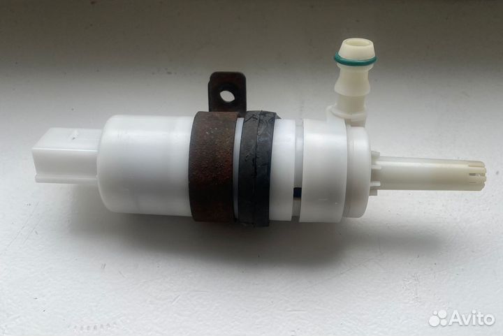 Моторчик насос омывателя Hyundai Genesis Kia