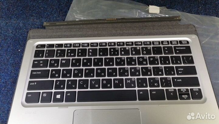 Чехол - клавиатура HP Elite x2 G8 Premium