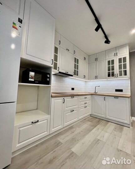 Кухня глянец. цена за всю кухню CN:024071