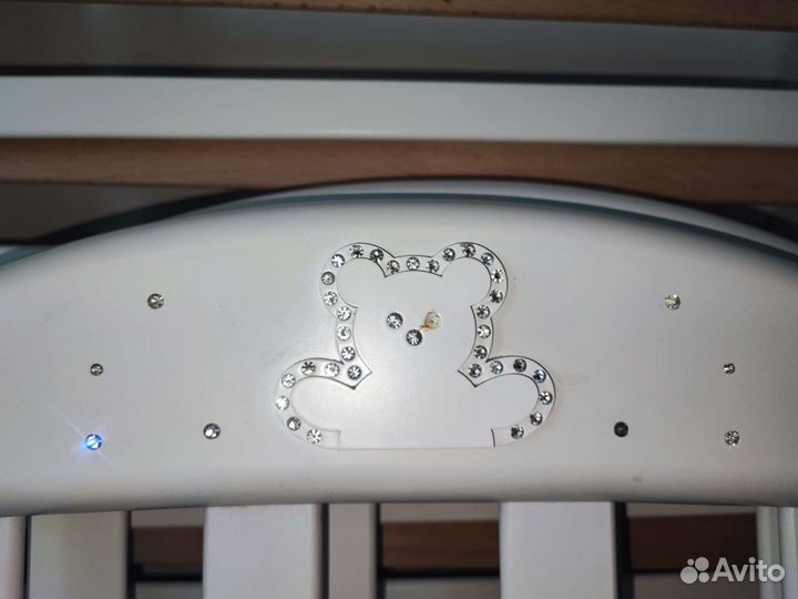 Детская кроватка с ящиком и матрасом