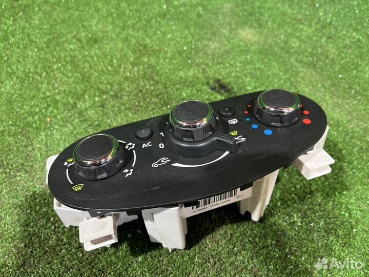 Блок управления климатической установкой Renault