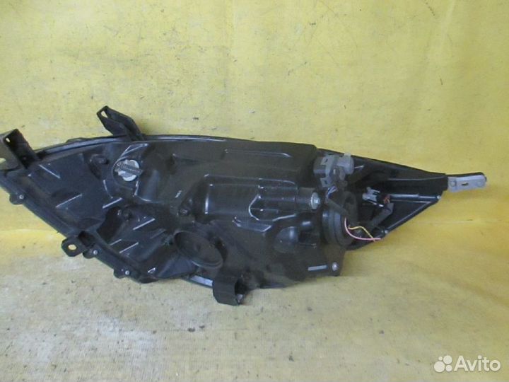 Фара Nissan Note E11 (Правое)