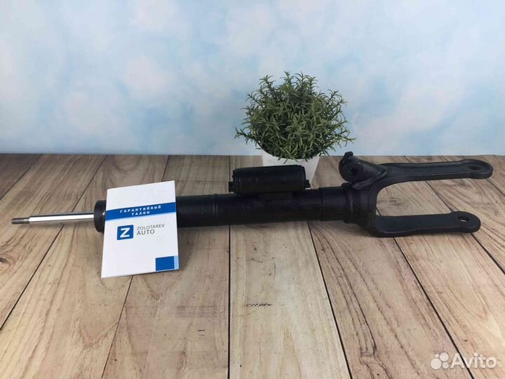 Амортизатор передний на Mercedes W251 с ADS