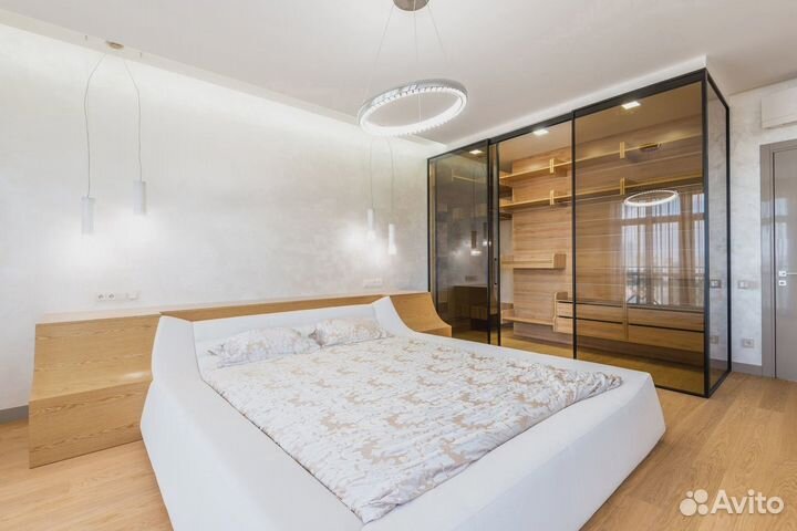 Угловой шкаф