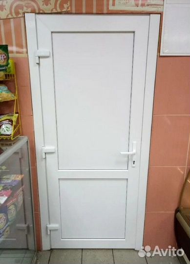 Пластиковые двери