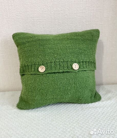Декоративная вязаная наволочка
