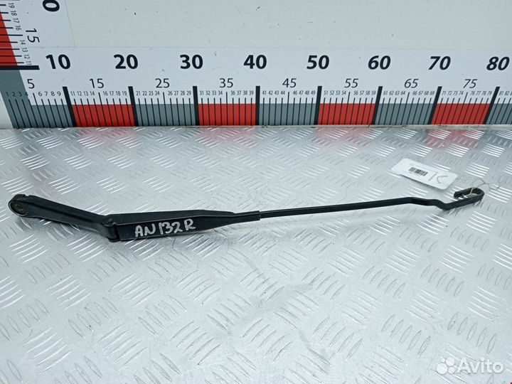 Щеткодержатель (поводок стеклоочистителя, дворник)