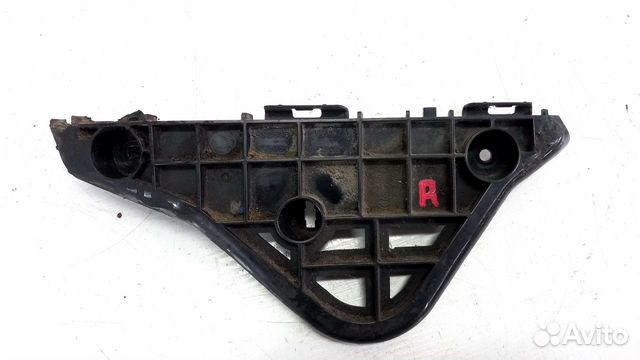 Крепление переднего бампера правый Camry v55