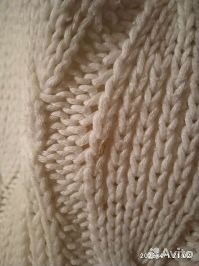 Свитер женский