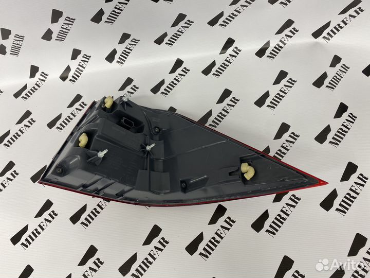 Задний левый внешний фонарь Mercedes Benz GLE w166