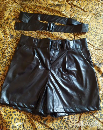 Шорты кожаные