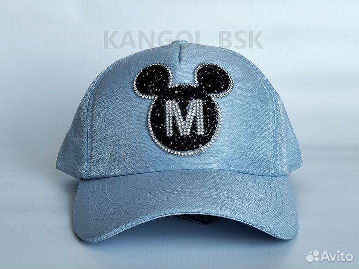 Бейсболка голубого цвета