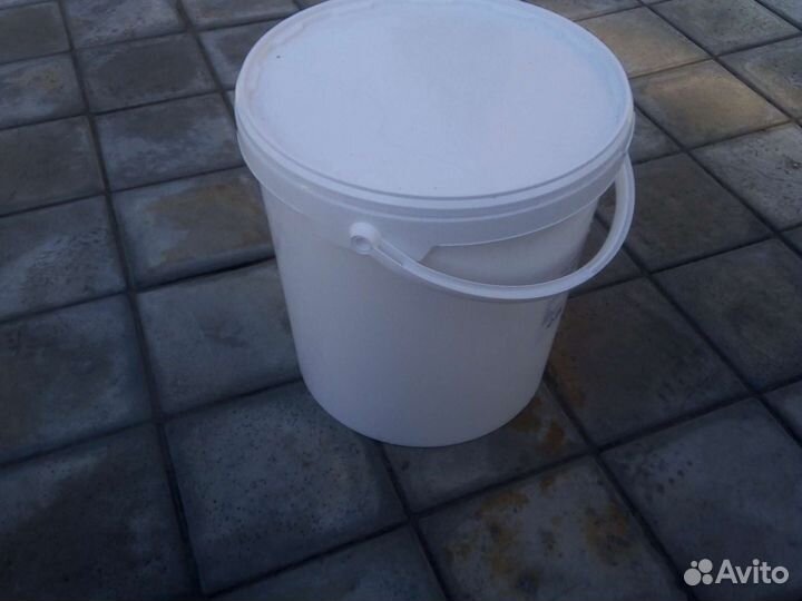 Ведро пластиковое с крышкой 20 литров 10 литров