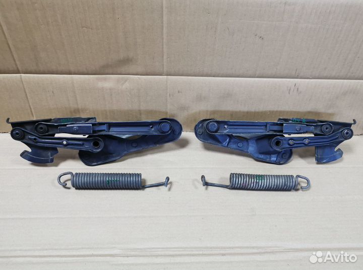 Петли капота на Mercedes W124