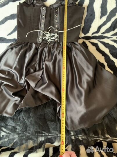 Платье карсетное