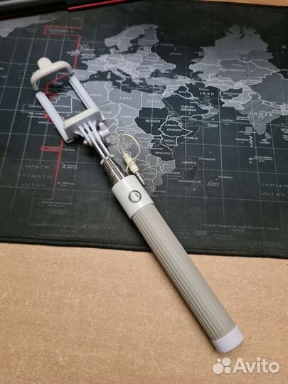 Телескопическая селфи палка с кнопкой