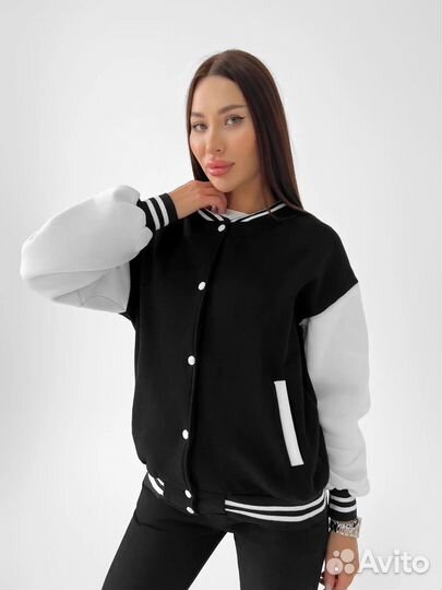 Спортивный костюм 44 новый