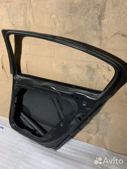 Дверь Volkswagen Passat B7 новая,оригинал